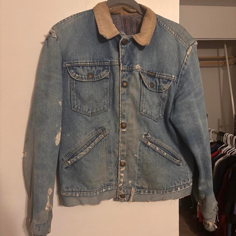 Vintage 90's Blue wrangler denim jacket distressed